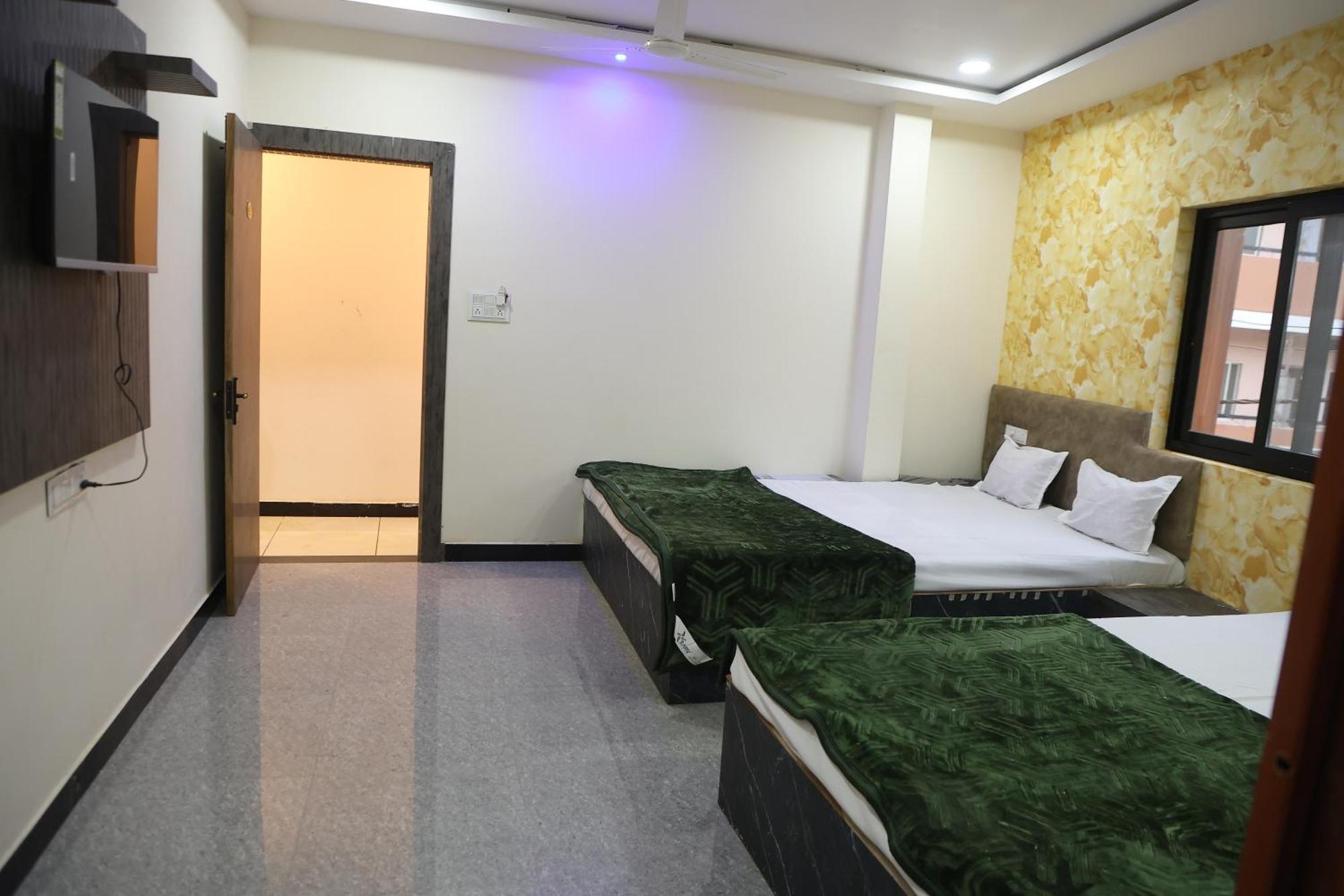 Hotel Somnath Inn Ujjain Room photo